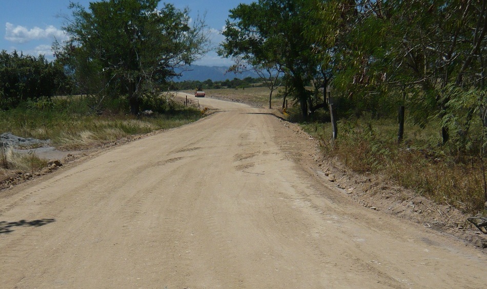 Estado inicial de la vía en Hacienda La Arenosa antes de la aplicación de FixRoad®