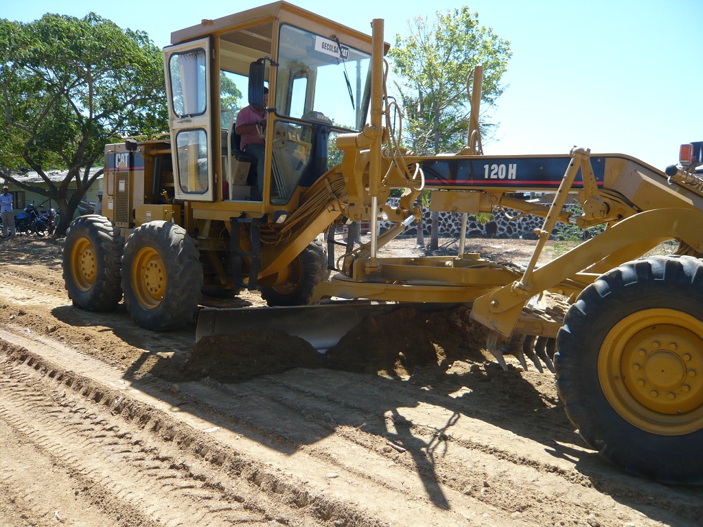 Nivelación del suelo tras la primera fase de riego con FixRoad®