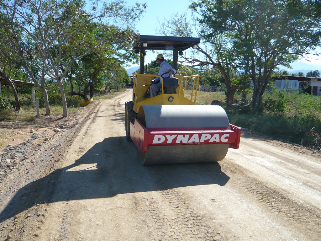 Compactación de la vía tras el proceso de nivelación